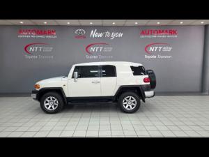 Toyota FJ Cruiser 4.0 V6 - Image 16