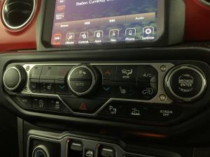 Jeep Gladiator Rubicon 3.6 4X4 automatic D/C - Image 8