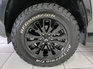 Mitsubishi Triton 2.4DI-D Bi-Turbo double cab 4x4 - Image 13