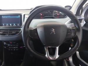 Peugeot 208 1.2 Allure - Image 10