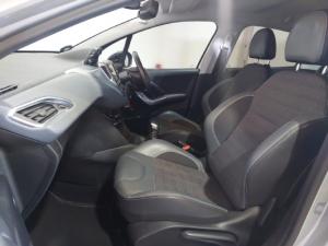 Peugeot 208 1.2 Allure - Image 6