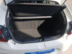 Toyota Starlet 1.5 XS auto - Image 12