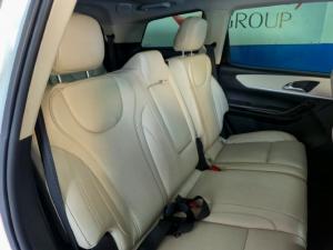 Mahindra XUV700 2.0T AX7L - Image 11