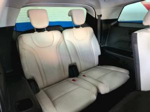 Mahindra XUV700 2.0T AX7L - Image 12
