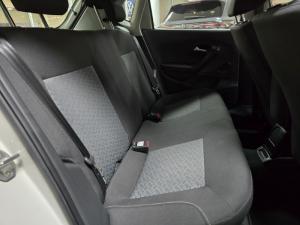 Volkswagen Polo Vivo hatch 1.6 Life - Image 7