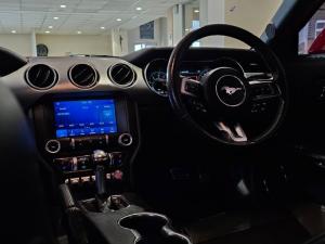 Ford Mustang 5.0 GT fastback - Image 12