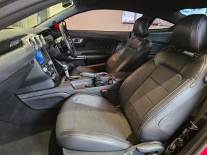 Ford Mustang 5.0 GT fastback - Image 6