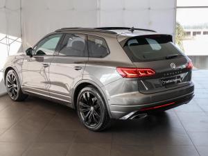 Volkswagen Touareg V6 TDI Executive R-Line - Image 11