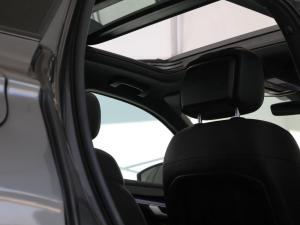 Volkswagen Touareg V6 TDI Executive R-Line - Image 16