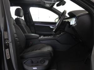 Volkswagen Touareg V6 TDI Executive R-Line - Image 19