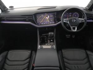 Volkswagen Touareg V6 TDI Executive R-Line - Image 23