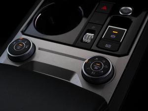 Volkswagen Touareg V6 TDI Executive R-Line - Image 28