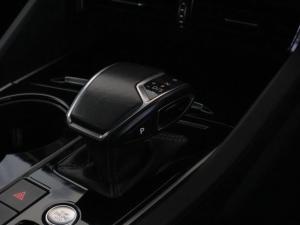 Volkswagen Touareg V6 TDI Executive R-Line - Image 29