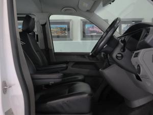 Volkswagen Transporter 2.0TDI Kombi SWB Trendline auto - Image 17