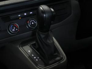 Volkswagen Transporter 2.0TDI Kombi SWB Trendline auto - Image 25