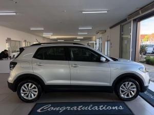 Volkswagen T-CROSS 1.0 TSI Comfortline DSG - Image 8