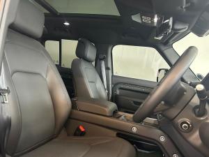 Land Rover Defender 110 D350 X-Dynamic HSE - Image 15
