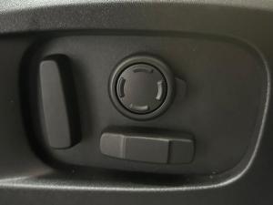 Land Rover Defender 110 D350 X-Dynamic HSE - Image 16