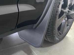 Land Rover Defender 110 D350 X-Dynamic HSE - Image 22