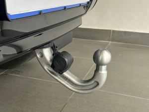 Land Rover Defender 110 D350 X-Dynamic HSE - Image 23