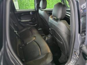 MINI Hatch Cooper Hatch 5-door - Image 12