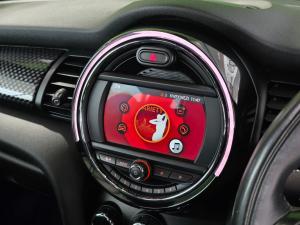 MINI Hatch Cooper Hatch 5-door - Image 19