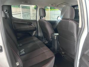 Isuzu D-Max 250 double cab 4x4 Hi-Ride - Image 11