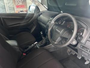 Isuzu D-Max 250 double cab 4x4 Hi-Ride - Image 9