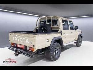 Toyota Land Cruiser 79 2.8GD-6 double cab auto - Image 2