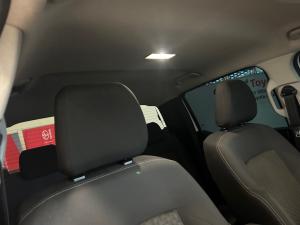 Volkswagen Amarok 2.0TDI double cab Life 4Motion auto - Image 14