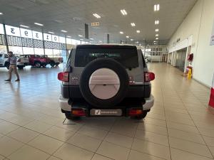Toyota FJ Cruiser FJ Cruiser - Image 5