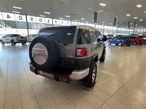 Toyota FJ Cruiser FJ Cruiser - Image 2
