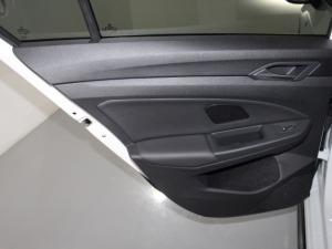Volkswagen Golf 1.4 TSI R-LINE Tiptronic - Image 13