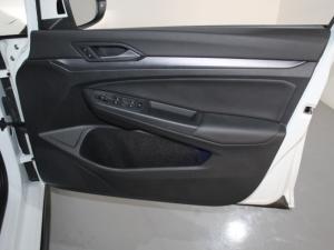 Volkswagen Golf 1.4 TSI R-LINE Tiptronic - Image 15
