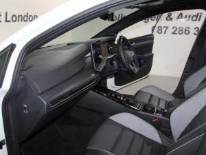 Volkswagen Golf 1.4 TSI R-LINE Tiptronic - Image 18