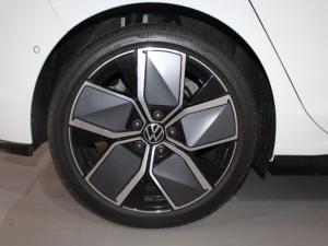 Volkswagen Golf 1.4 TSI R-LINE Tiptronic - Image 21