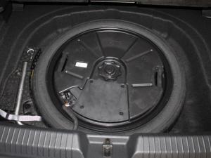 Volkswagen Golf 1.4 TSI R-LINE Tiptronic - Image 9