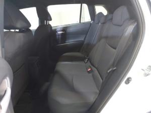 Toyota Corolla Cross 1.8 Xi - Image 12