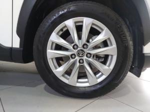 Toyota Corolla Cross 1.8 Xi - Image 15
