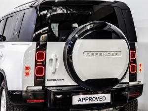 Land Rover Defender 110 D300 X-Dynamic HSE - Image 10