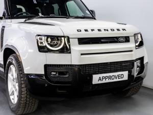 Land Rover Defender 110 D300 X-Dynamic HSE - Image 3