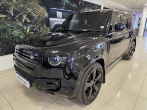 Land Rover Defender 110 D300 X-Dynamic HSE - Image 1
