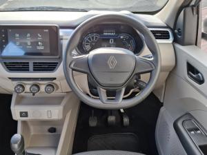 Renault Triber 1.0 Evolution - Image 6