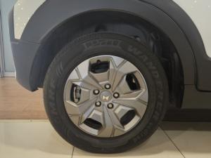 Mahindra XUV 3XO 1.2T MX2 auto - Image 7