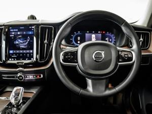 Volvo XC60 B6 AWD Ultimate Dark - Image 11