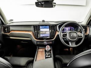 Volvo XC60 B6 AWD Ultimate Dark - Image 6