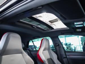 Volkswagen Golf GTI - Image 14