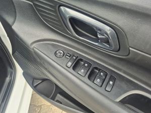 Hyundai i20 1.2 Motion - Image 20