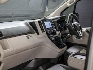 Toyota Quantum 2.8 LWB bus 11-seater GL - Image 12