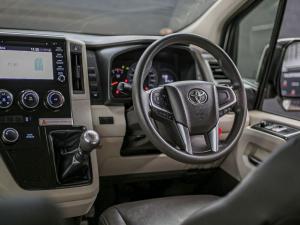 Toyota Quantum 2.8 LWB bus 11-seater GL - Image 13